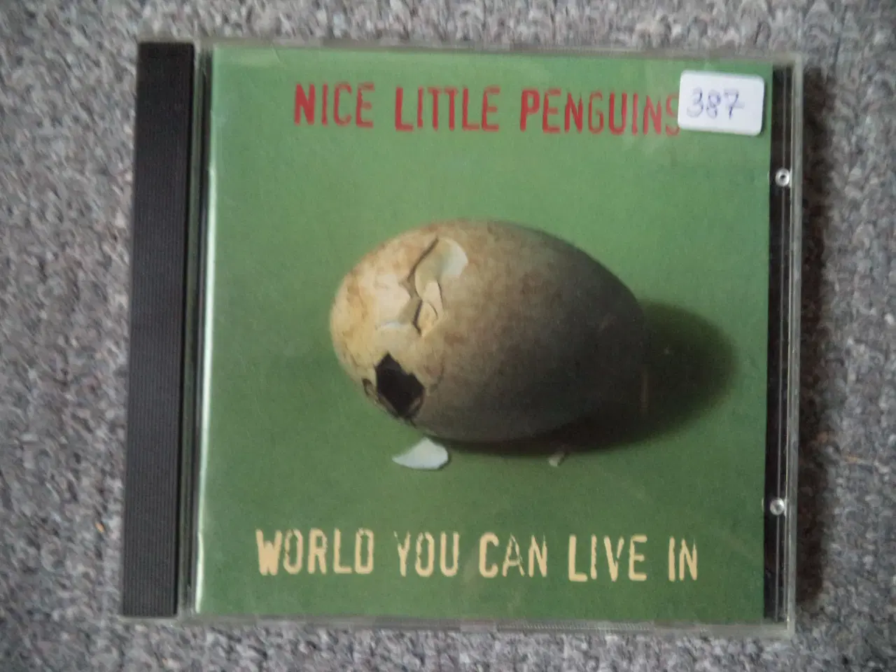 Billede 1 - Nice Little Penguins ** World You Can Live In     
