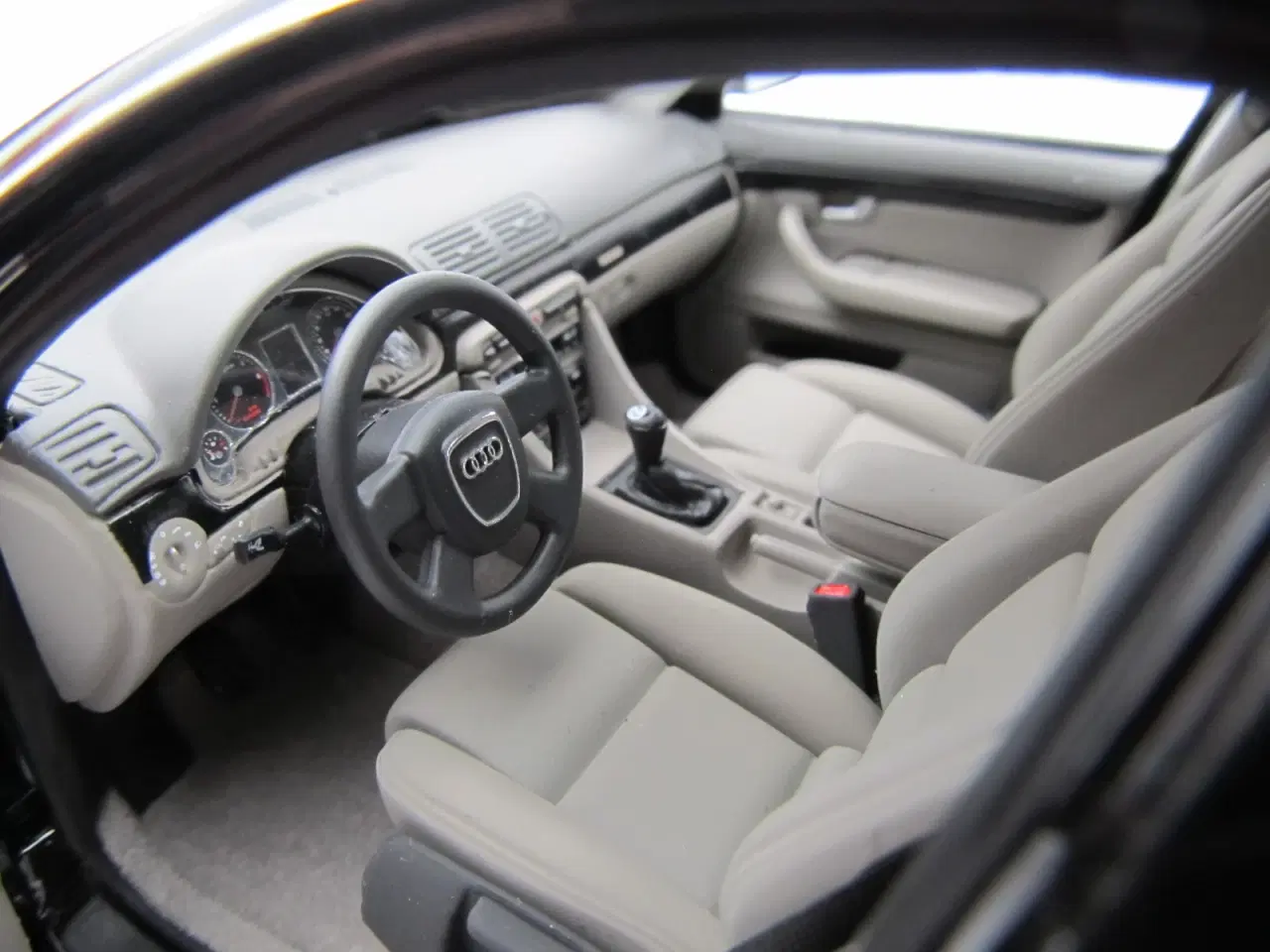 Billede 7 - 2005 Audi A4 Avant 3,2 FSI Quattro Minichamps 1:18
