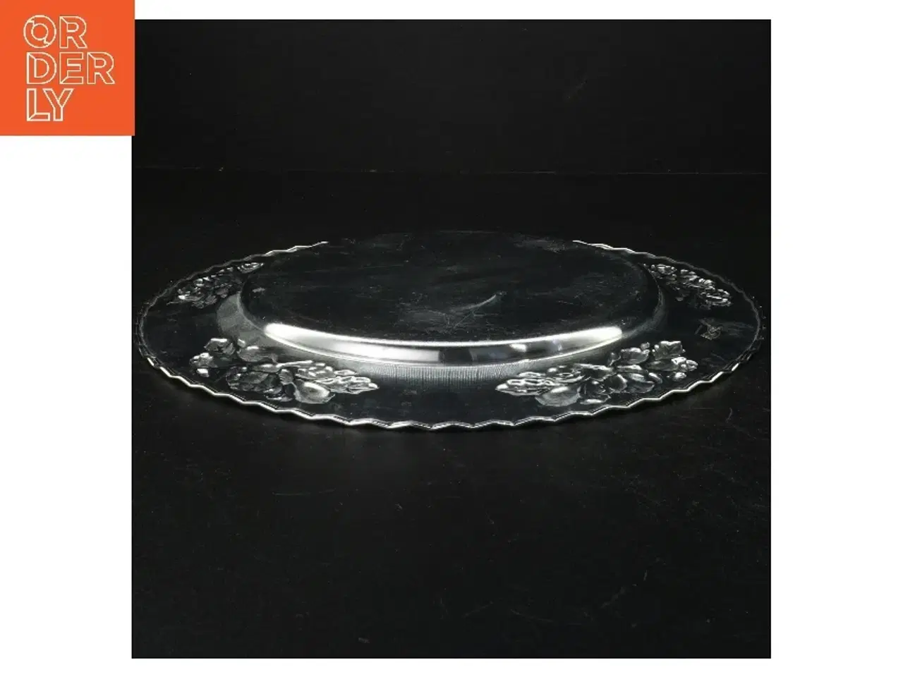 Billede 2 - Sølvfarvet serveringsfad med rosendekoration (str. Ø. 30 cm)