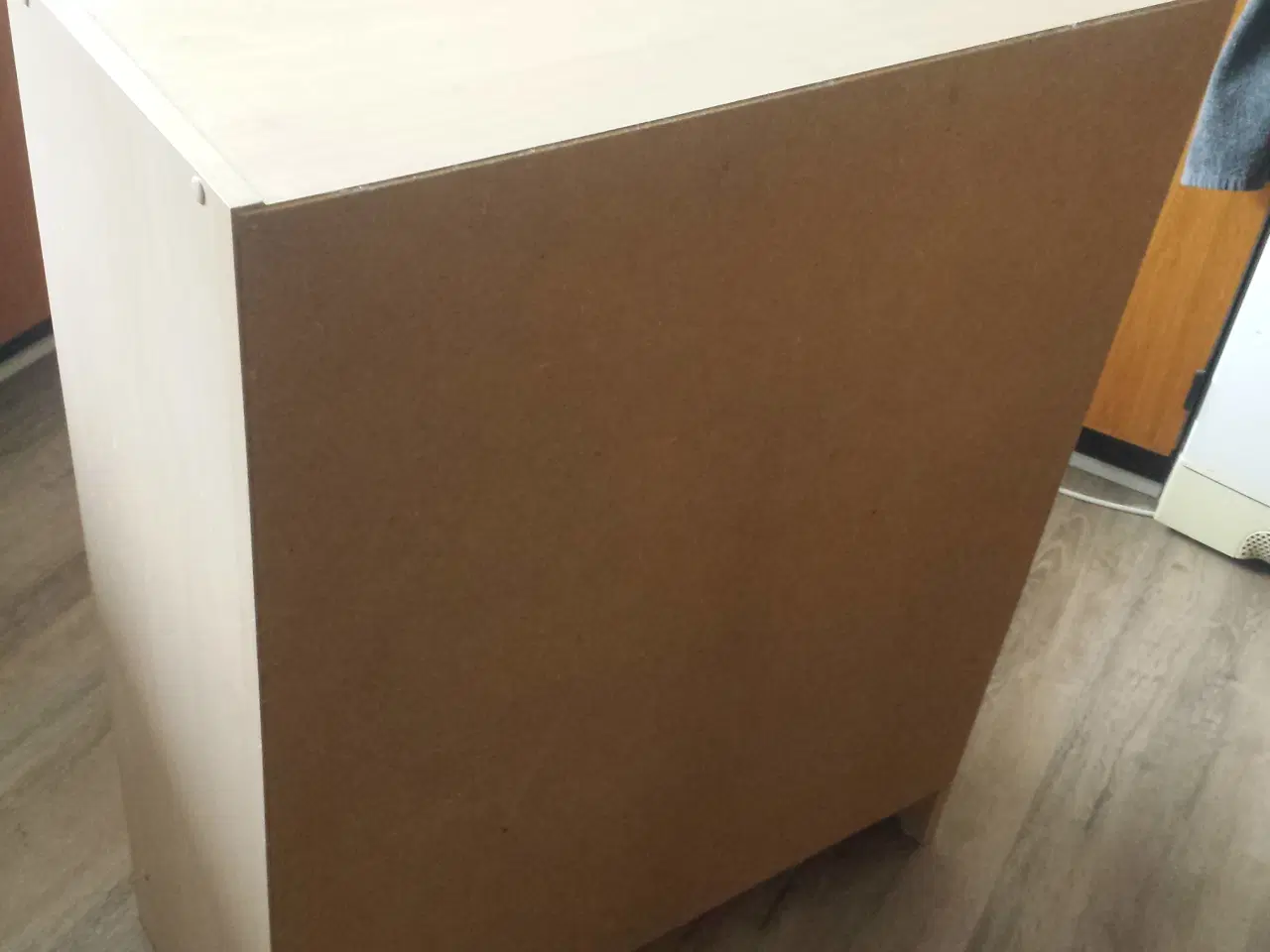 Billede 3 - Lav reol, lys