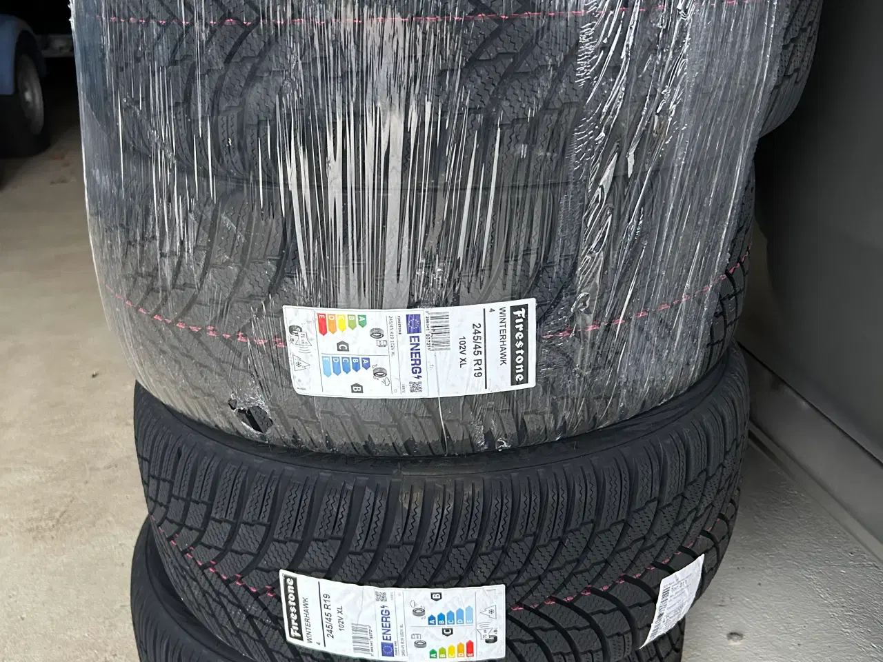 Billede 3 - Vinterdæk 245/45-19