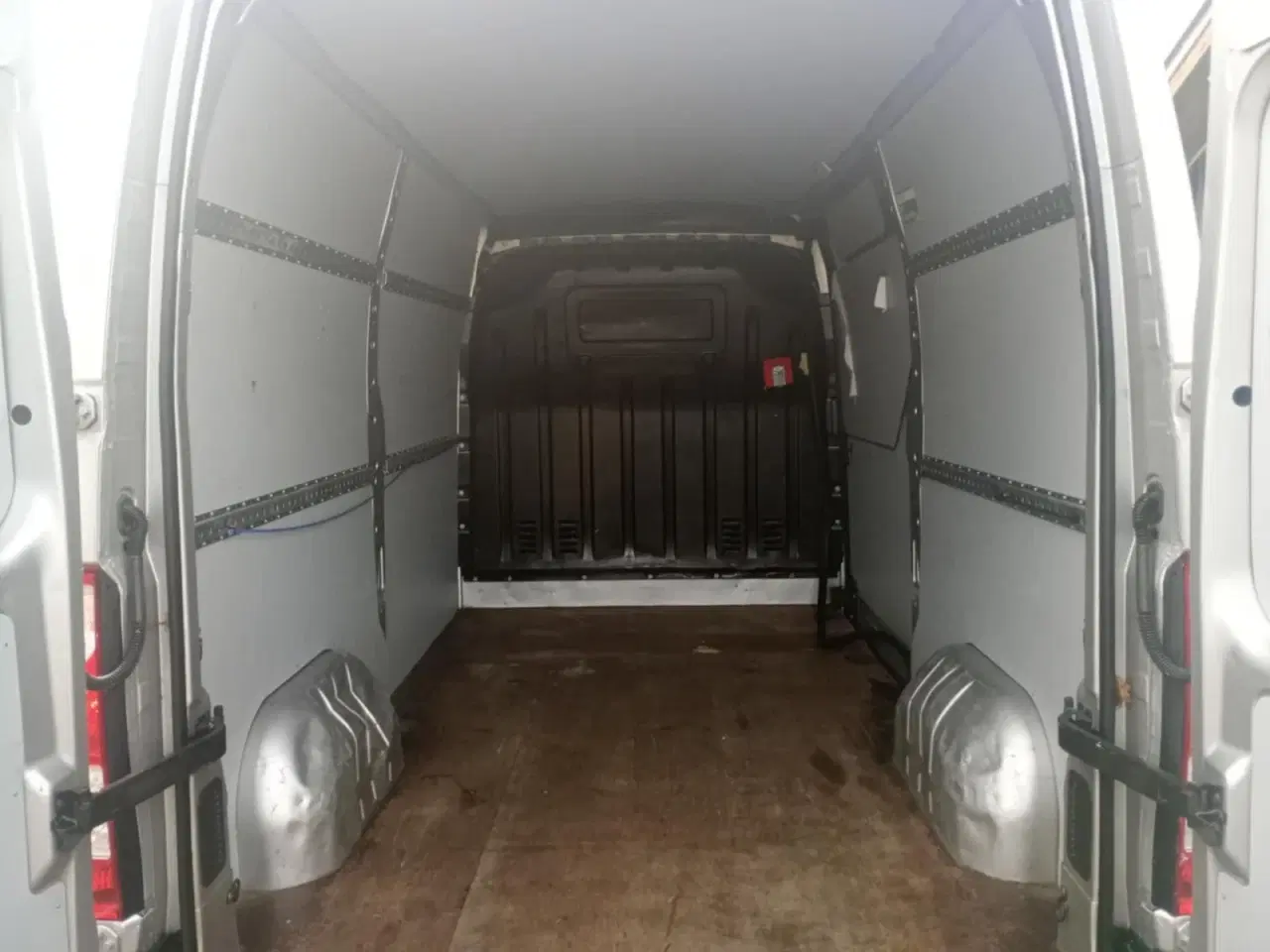 Billede 11 - Renault Master III T35 2,3 dCi 150 L2H2 Kassevogn aut.