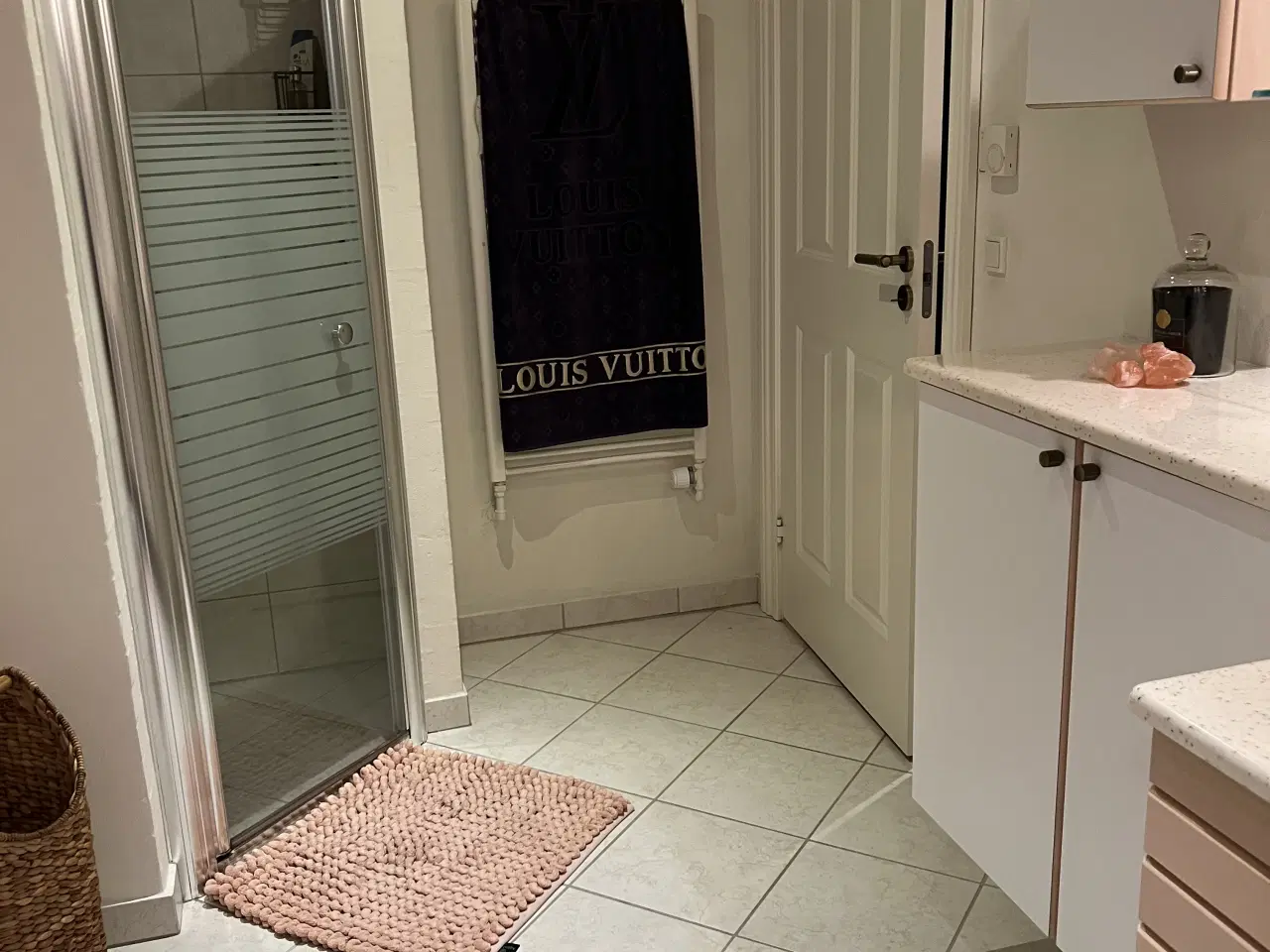 Billede 3 - JKE badeværelses møbler