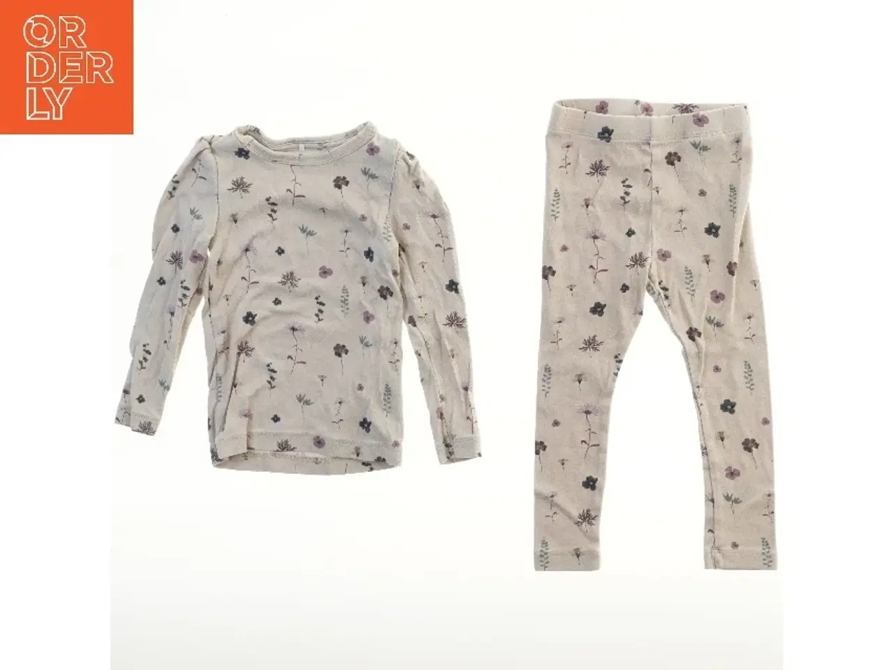 Billede 1 - Børnebluse og leggings med blomsterprint fra Name It (str. 92)