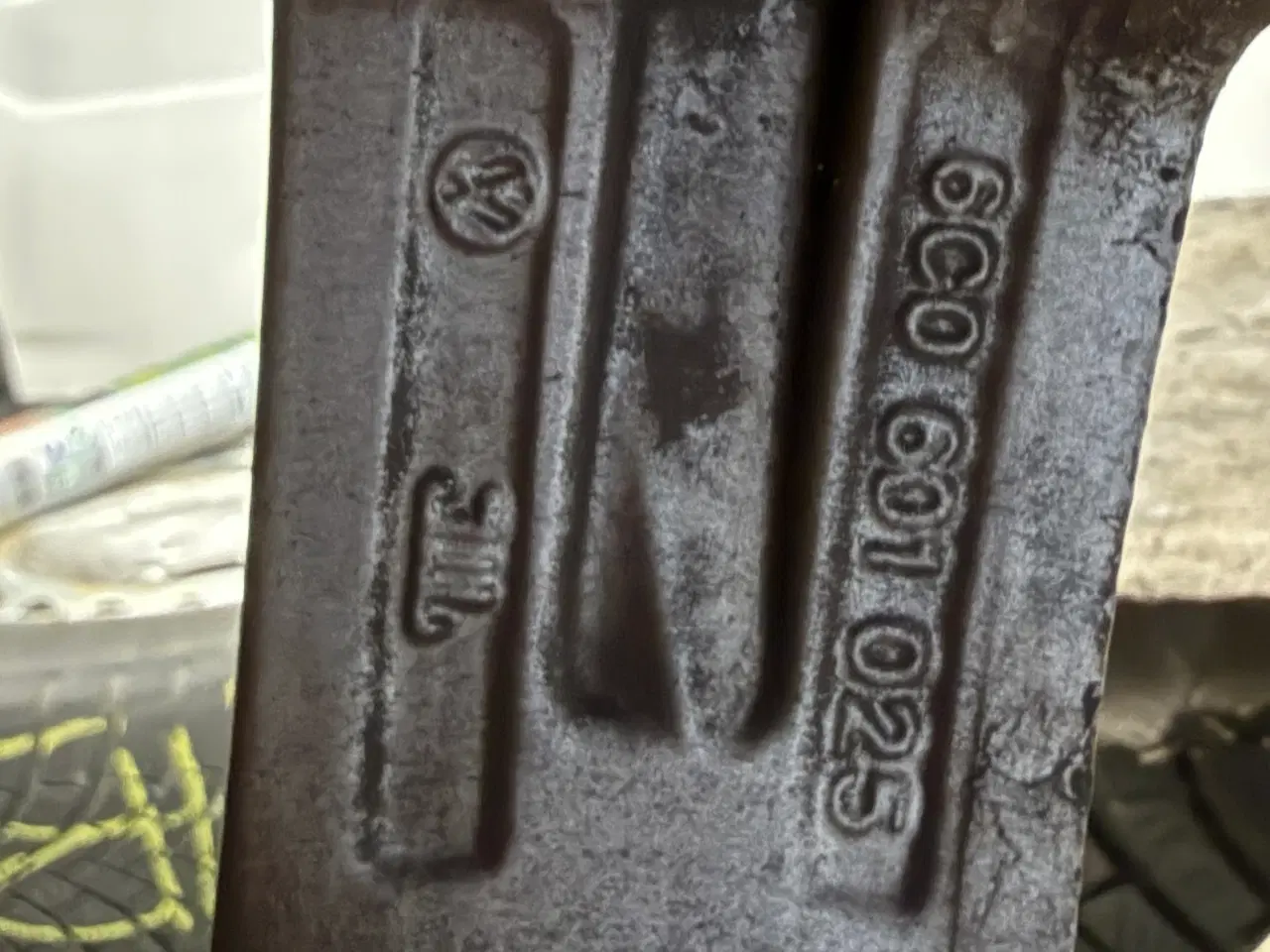 Billede 8 - VW Polo originale alufælge med sommerdæk.