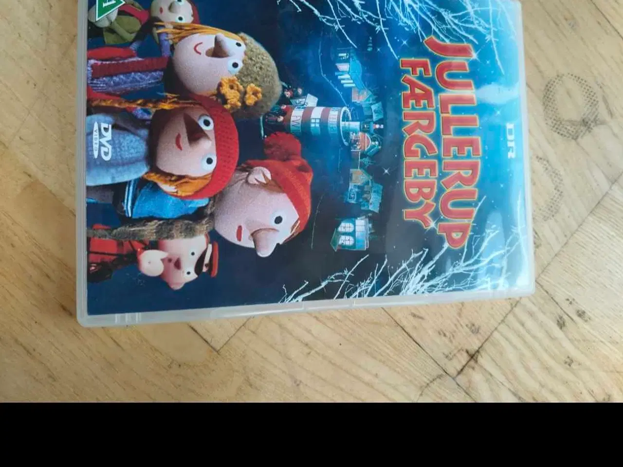Billede 1 - Jullerup Færgeby. Med posten på cover
