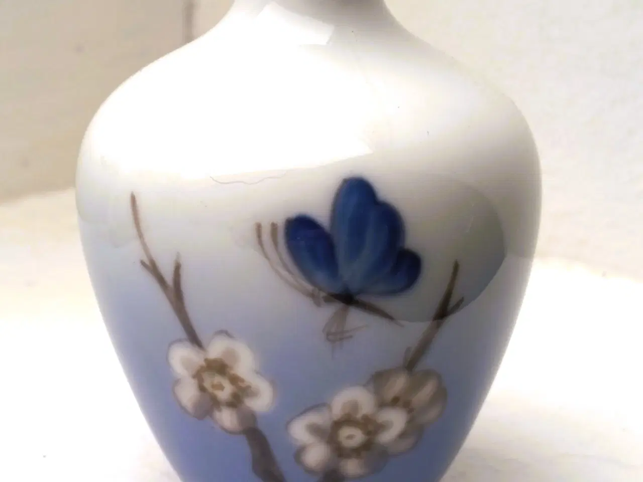 Billede 4 - 2301-395 Håndmalet Kgl.Porcelæns vase