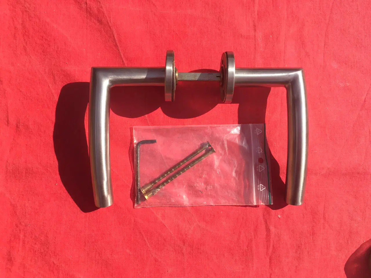 Billede 1 - Dørgreb af aluminium 