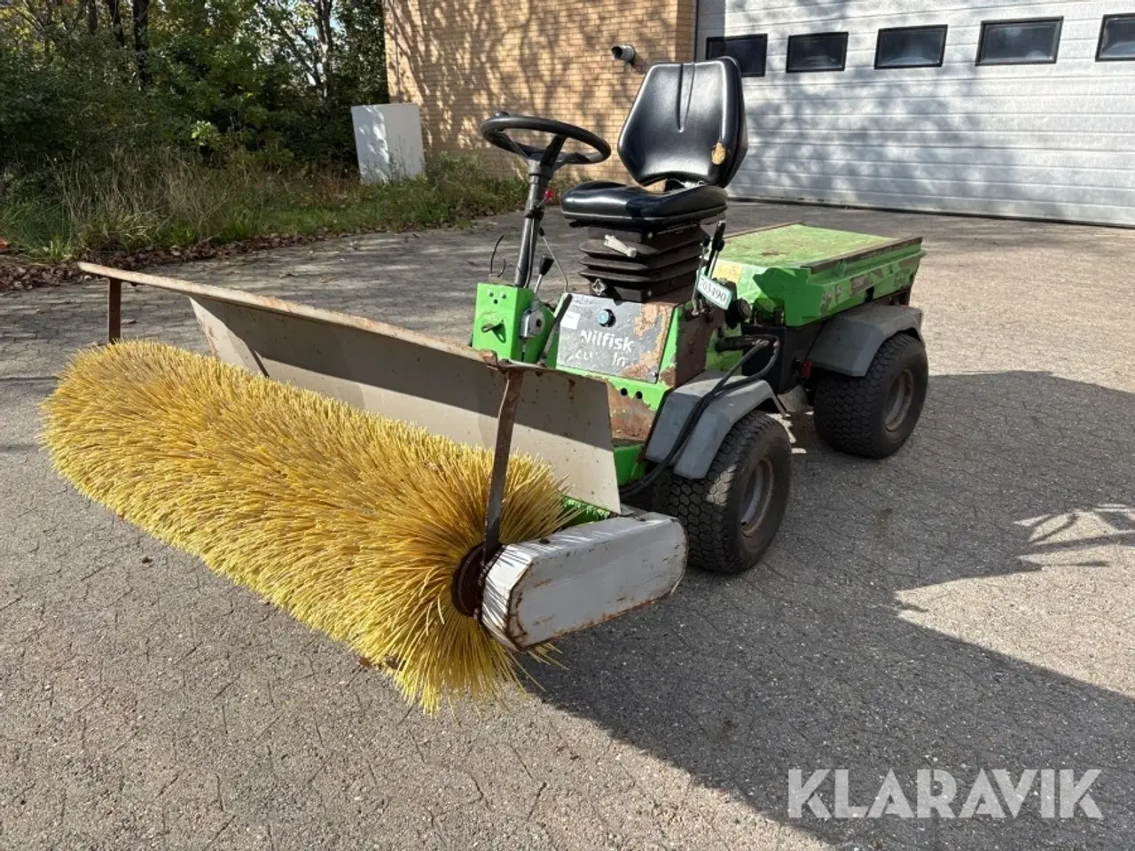 Billede 1 - Redskabsbærer Nilfisk Egholm Park ranger 2150