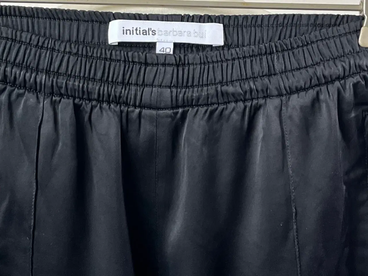 Billede 2 - Barbara Bui, shorts, str 40