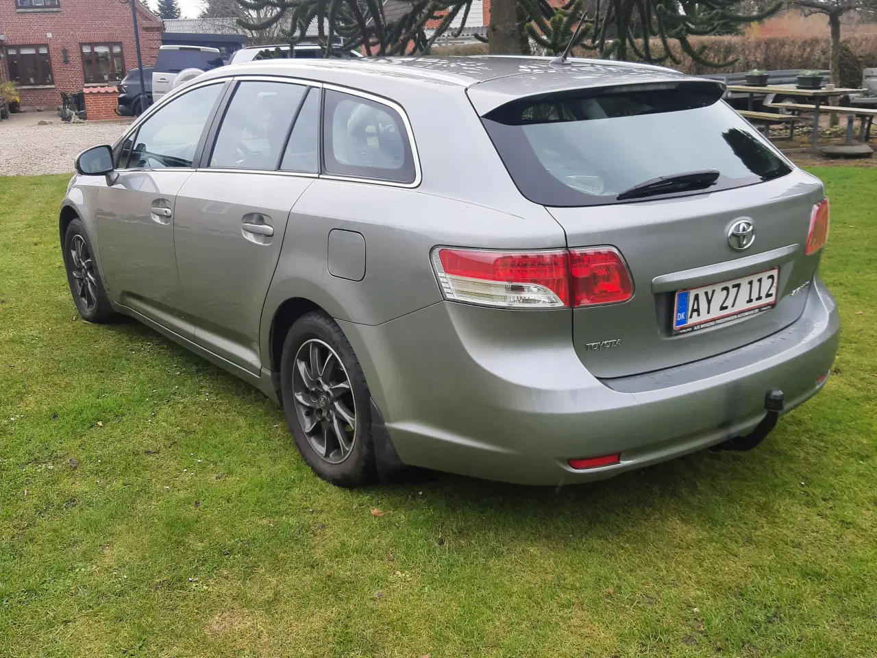 Billede 2 - Toyota avensis km 220000