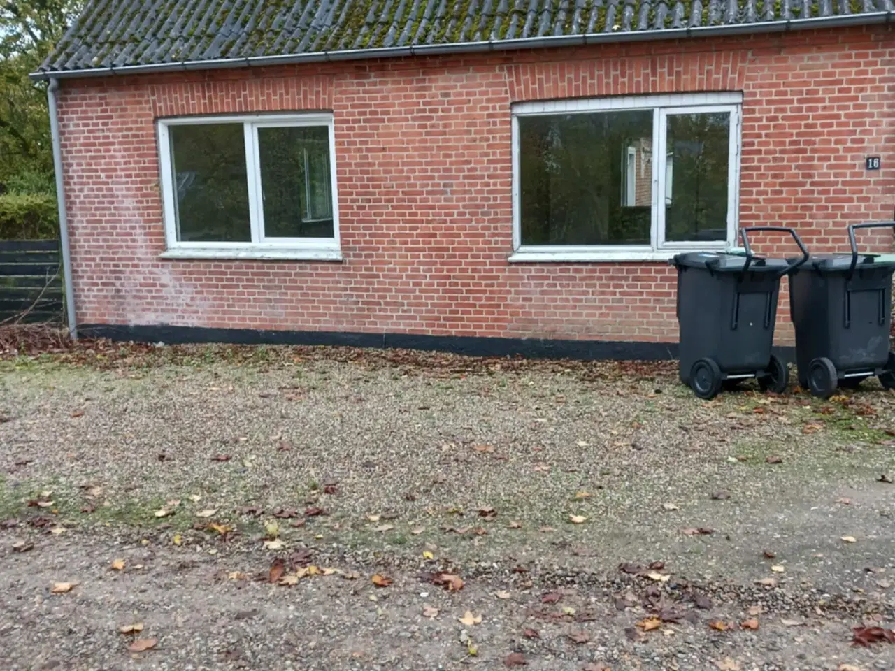 Billede 1 - hus i klovborg