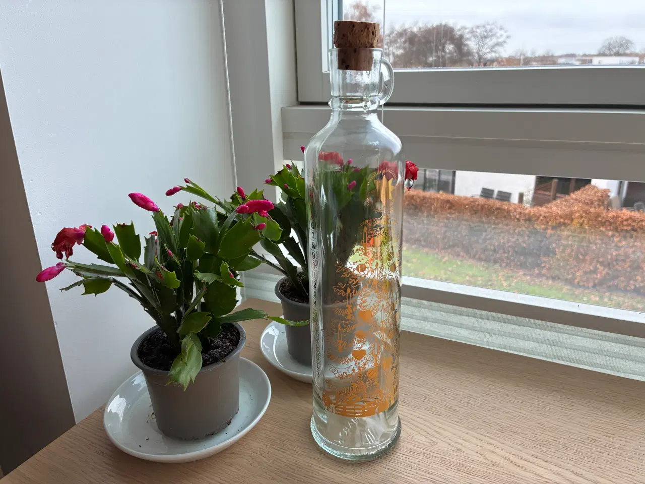 Billede 1 - Kalenderflaske,  Juletræ, guld  - Holmegaard