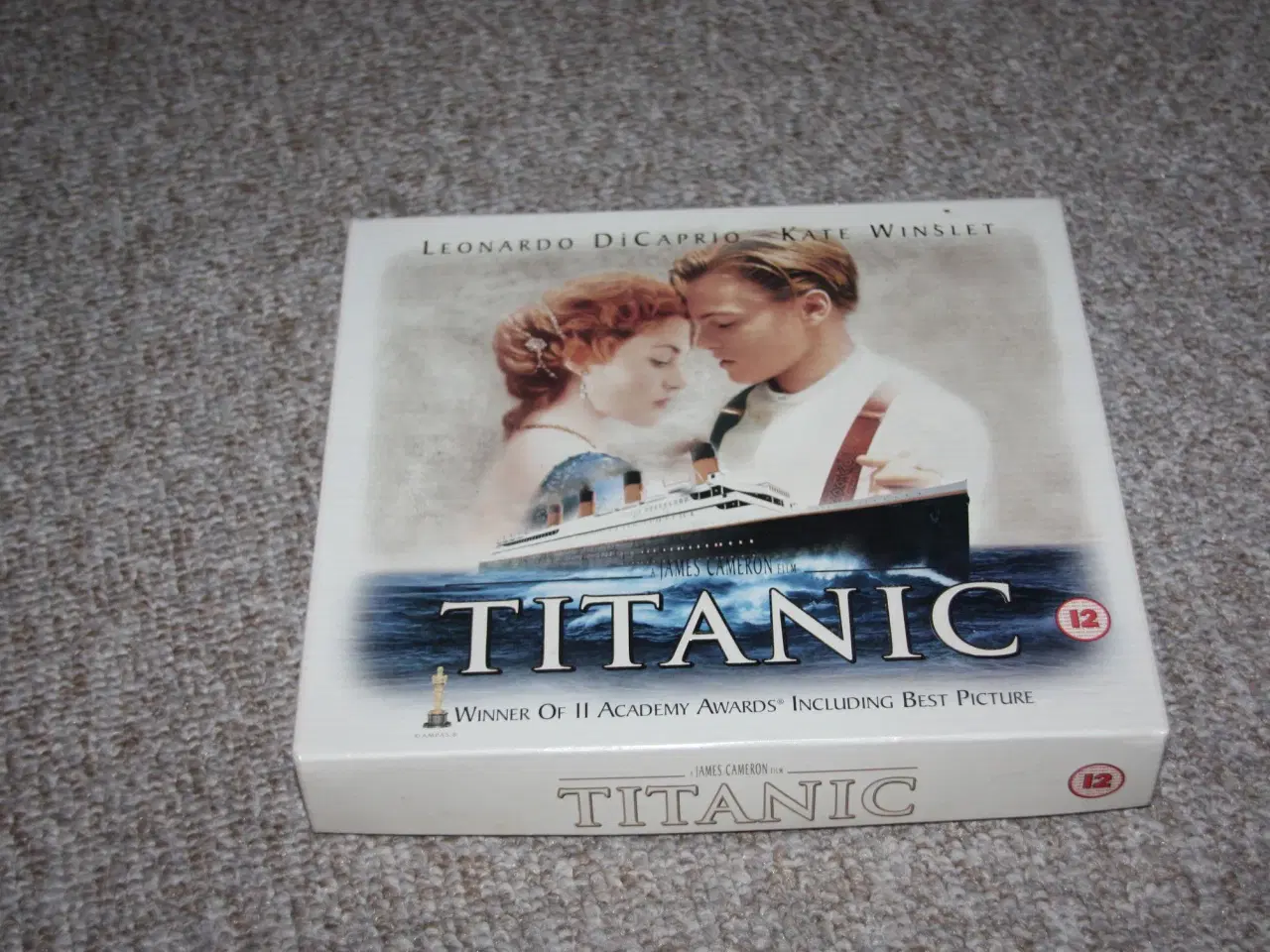 Billede 1 - Titanic af James Cameron Fan-boks fra 1998