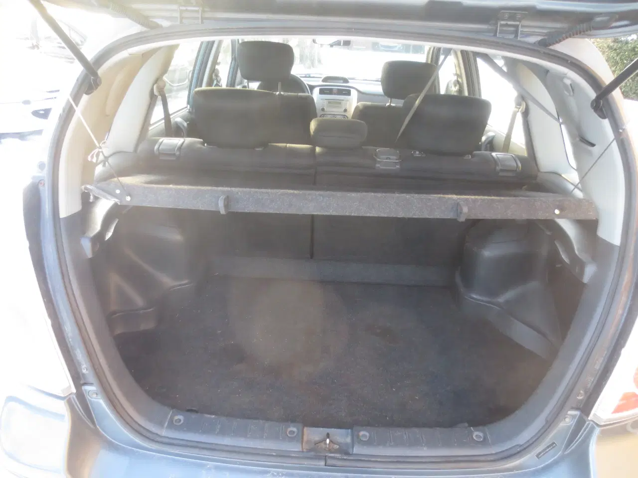 Billede 9 - Suzuki Liana 1.6 i St-car. Uden syn. 