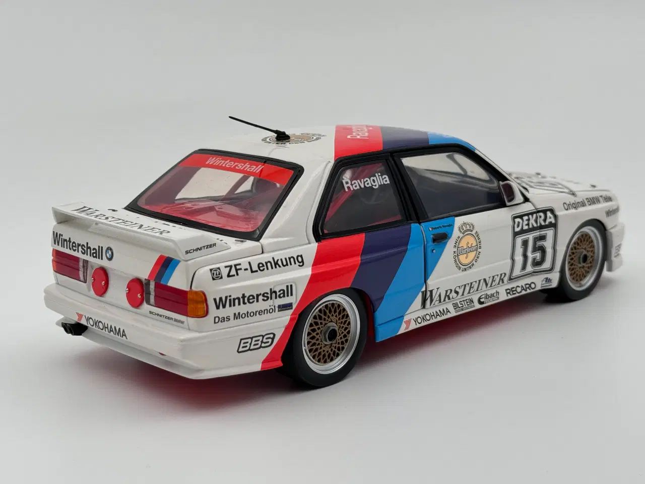 Billede 4 - 1989 BMW M3 EVO DTM E30 1:18  - MINICHAMPS