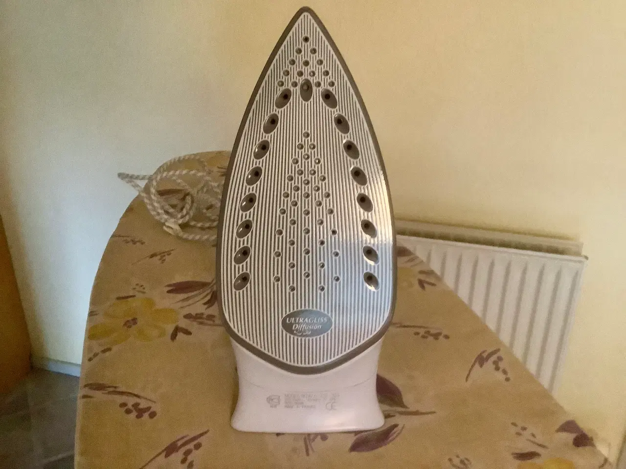 Billede 2 - Tefal dampstrygejern kun brugt få gange.