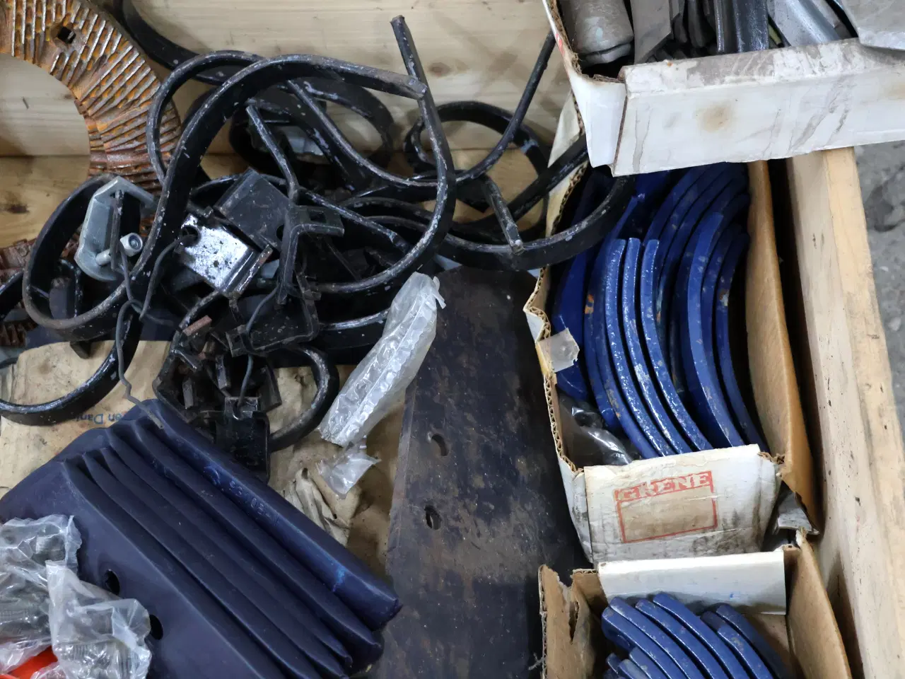 Billede 9 - Palle diverse sliddele til jordbehandlingsmaskiner