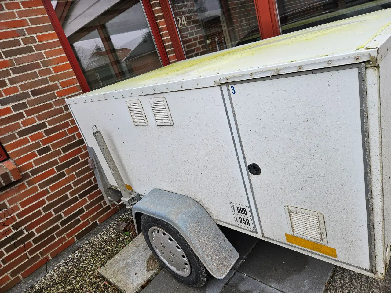 Billede 2 - Hundetrailer med 4 store burer