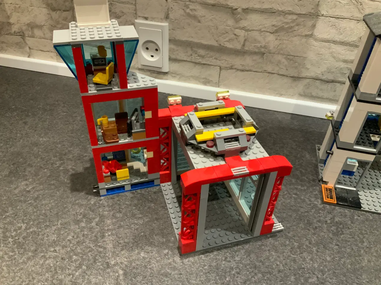 Billede 4 - Lego politi og brandstation