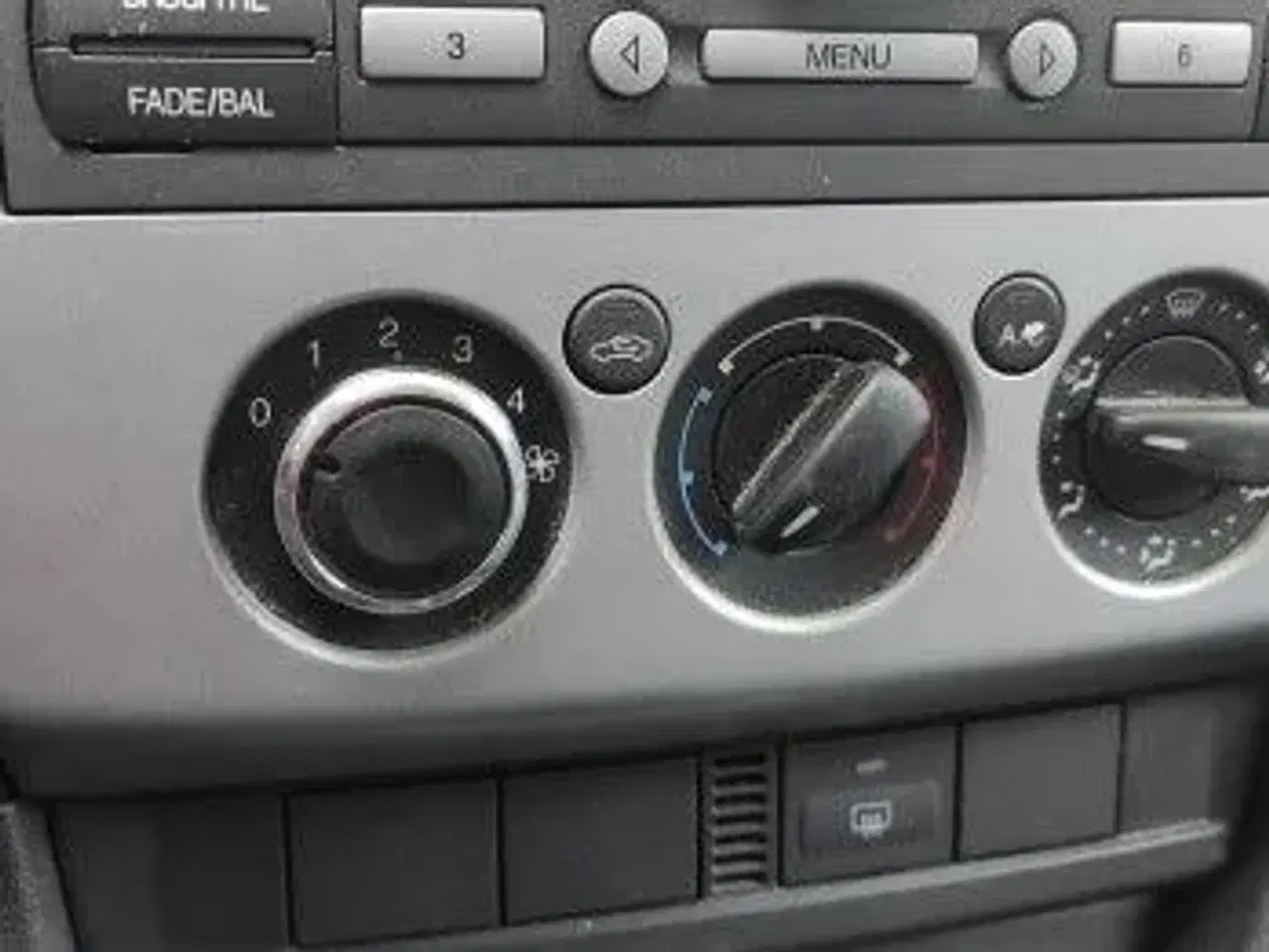 Billede 2 - Knapper til varmeapparat, Ford