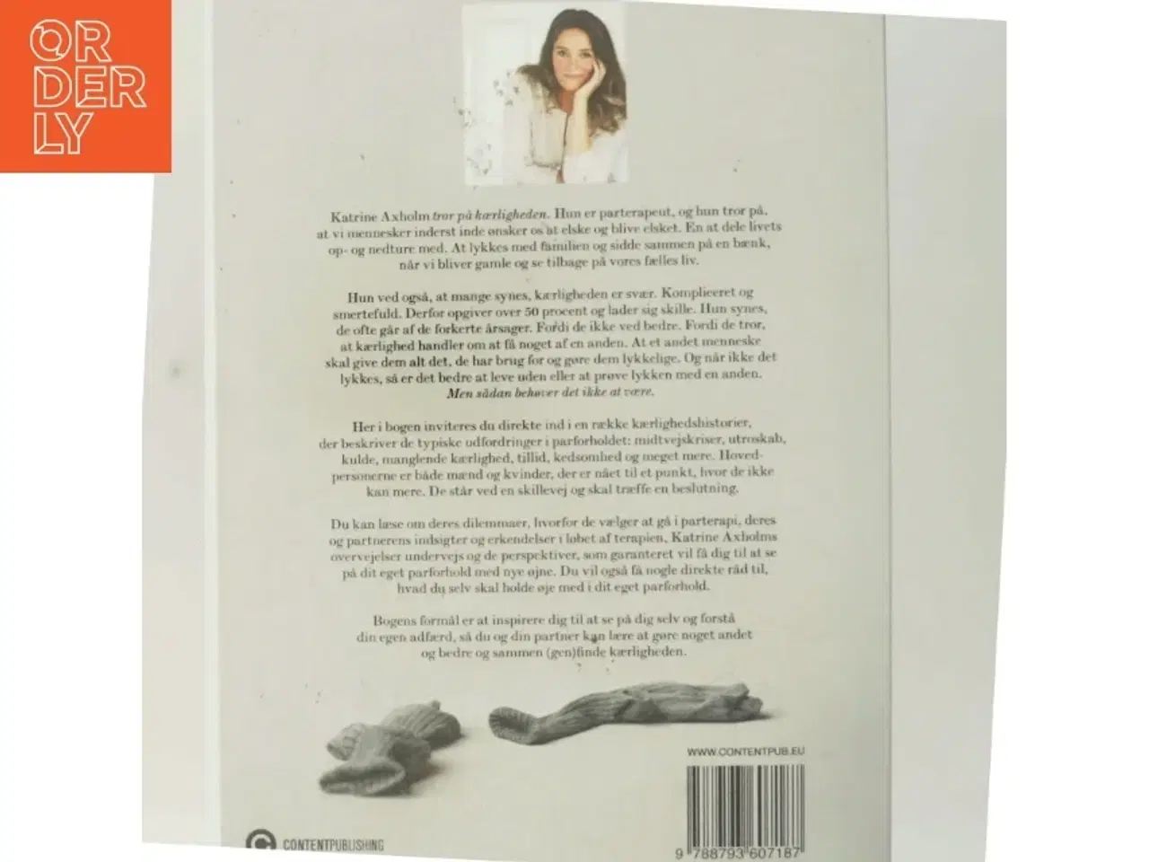 Billede 3 - Bare vi ikke skal have tøjet af : kærlighedshistorier om parforholdets udfordringer af Katrine Axholm (Bog)