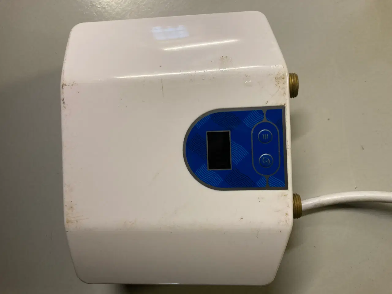 Billede 1 - Elvandvarmer  gennemløbs 230volt 