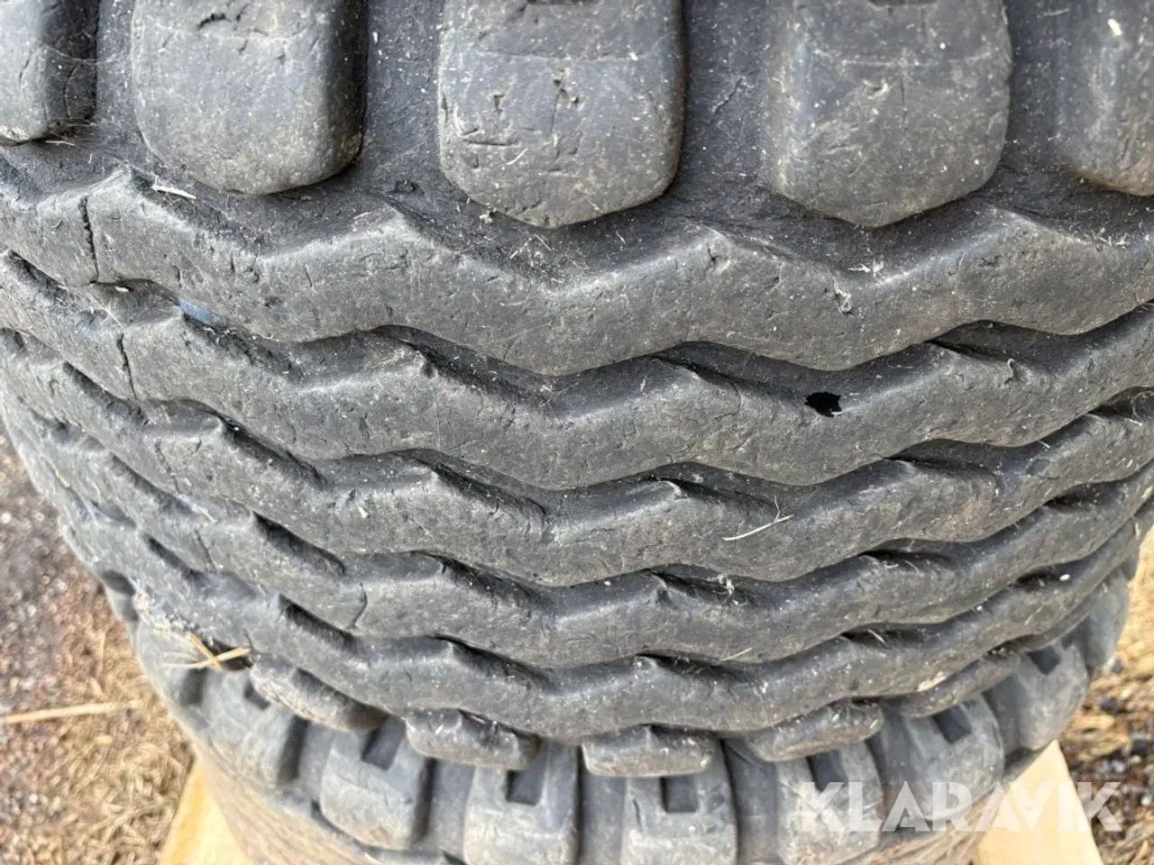 Billede 9 - Dæk BKT Implement-AW705 4 styk.