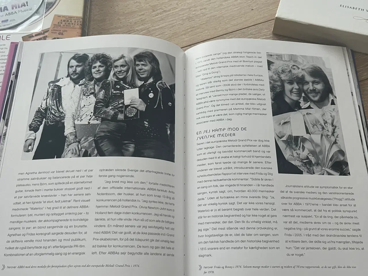 Billede 15 - ABBA samleobjekter - bl.a. bøger og puslespil