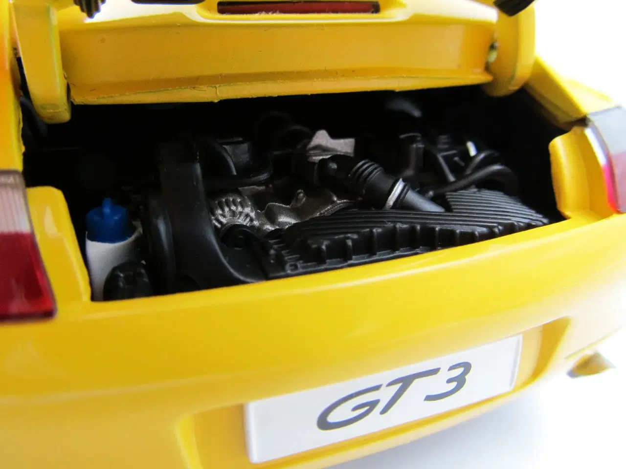 Billede 8 - 1999 Porsche 911 (996) GT3 fra AUTOart - 1:18