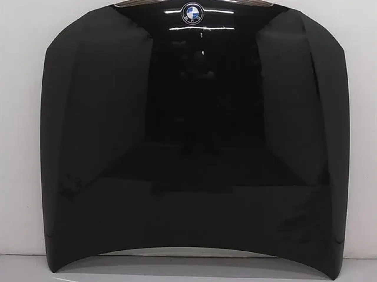 Billede 1 - Motorhjelm original BMW - 668 black 2 K24932 BMW E90 E91