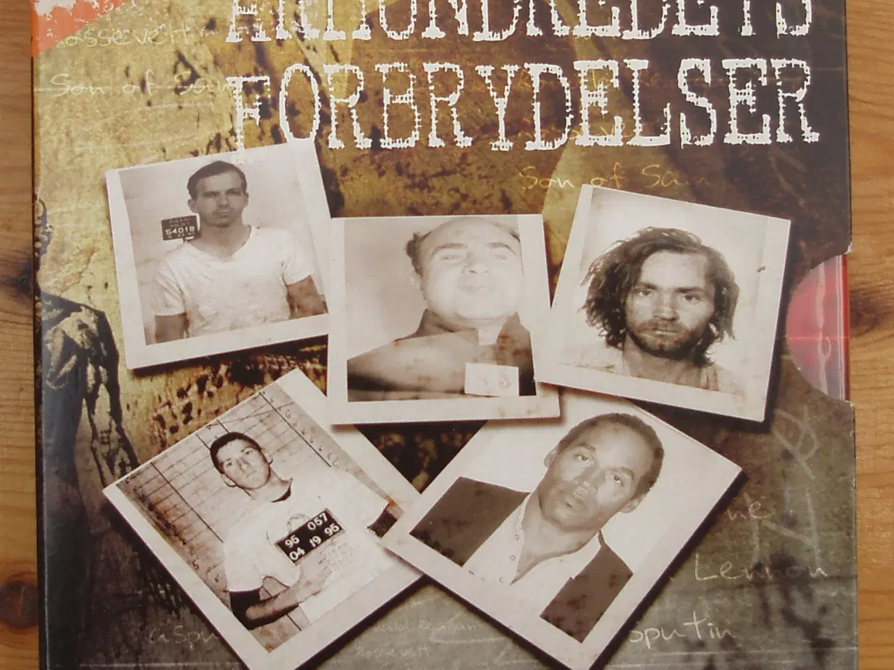 Billede 1 - Dvd boks, Århundredets forbrydelser