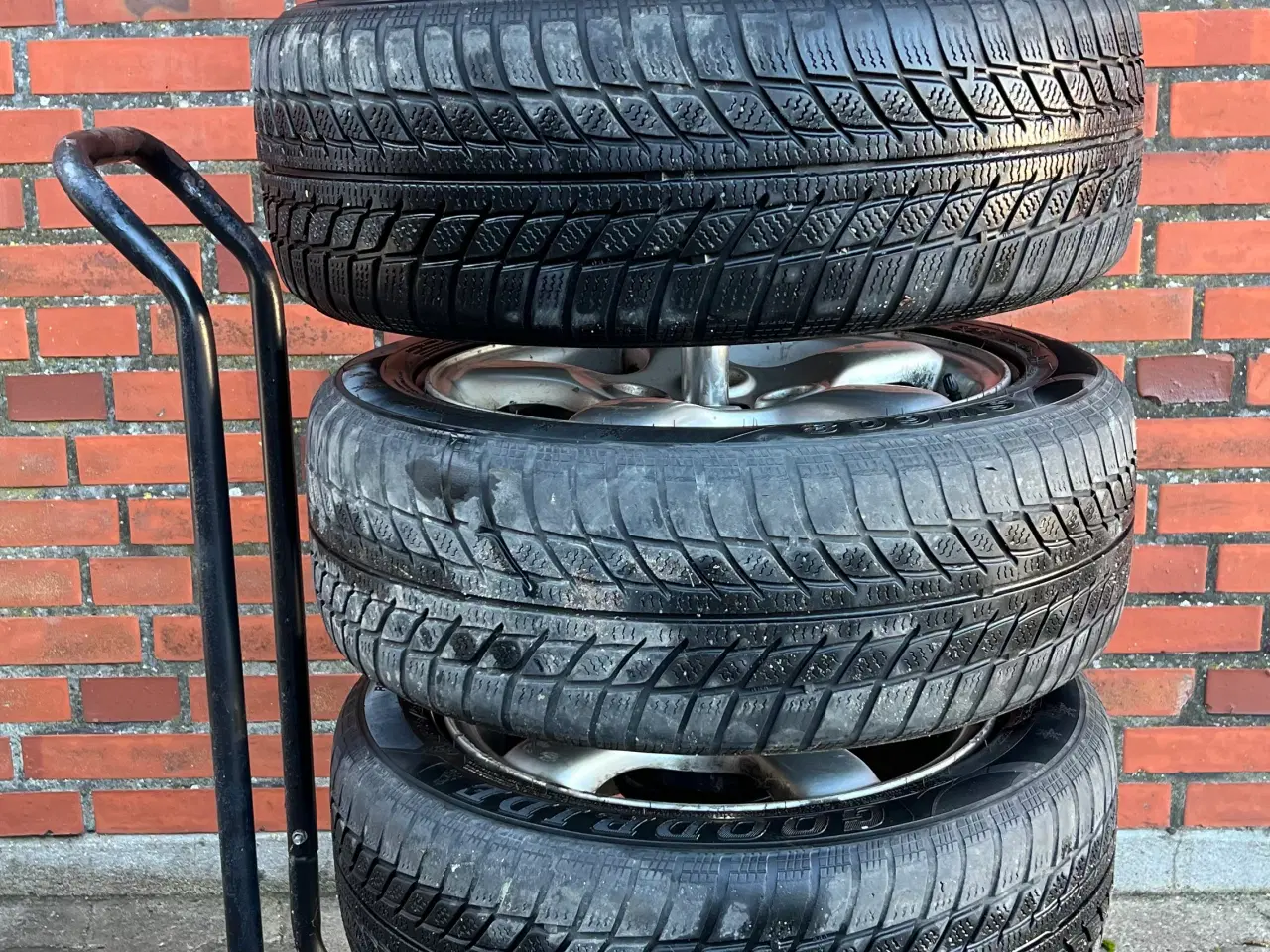 Billede 1 - Vinterhjul med opbevaringsstativ