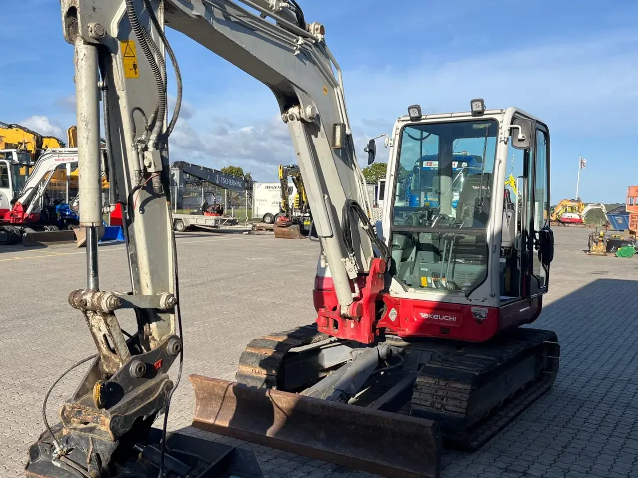 Billede 4 - Takeuchi TB260 Hydraulisk skovlskifte med kipbar planerskovl