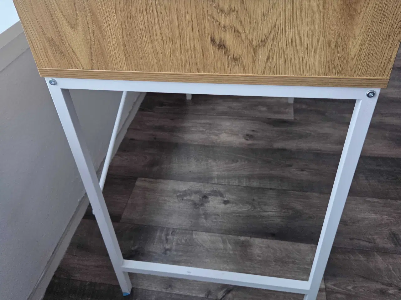 Billede 4 - Skrivebord TRAPPEDAL 48x95 1 skuffe varm egefarve/