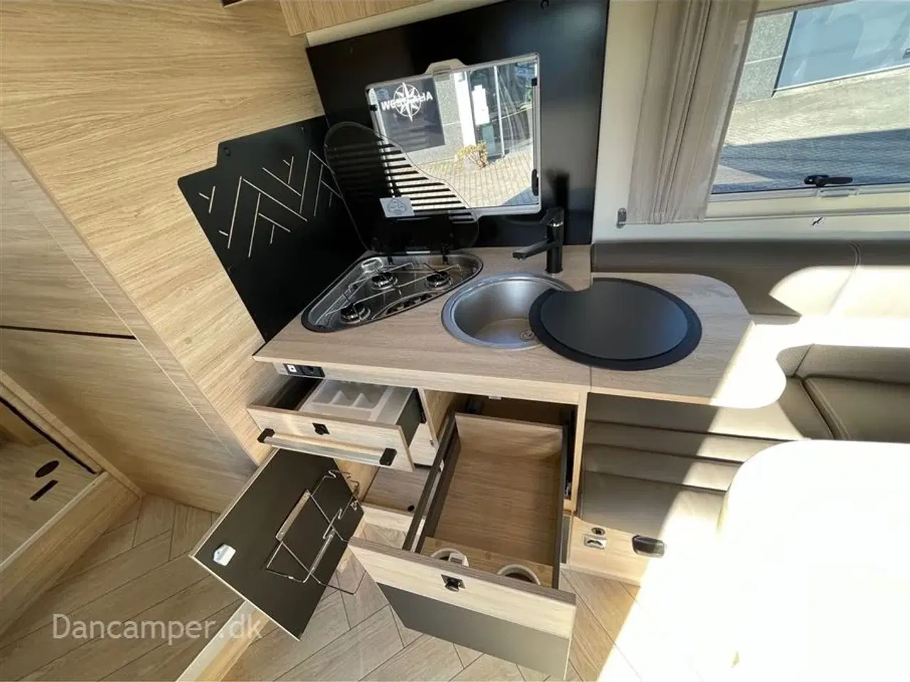 Billede 15 - 2026 - Chausson Fuldintegreret Chausson 7057 Titanium Line, 180 Hk og 8 trins automatgear, 4,4T heavy chassis