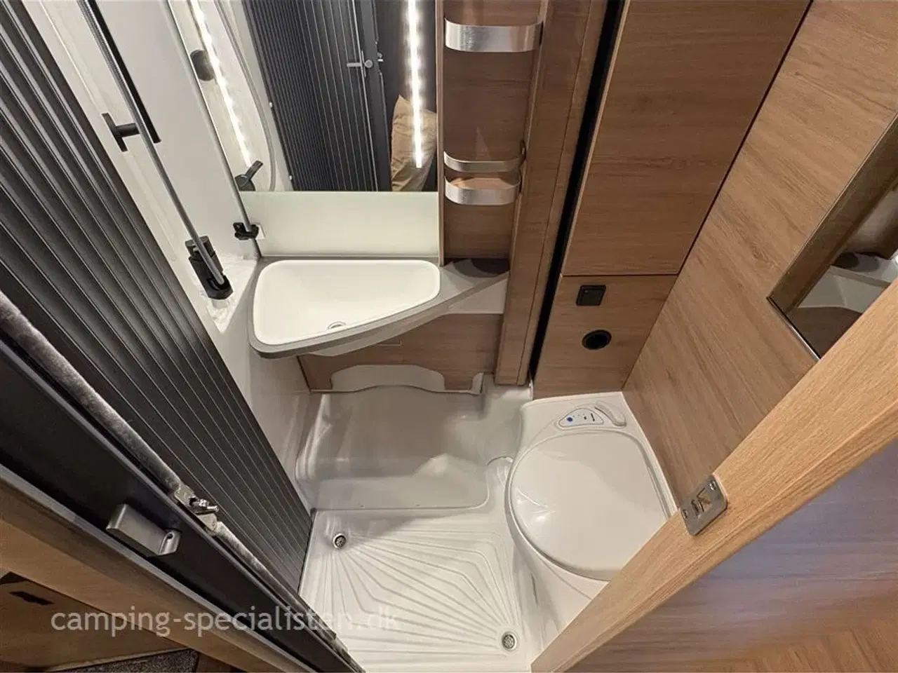 Billede 16 - 2026 - Knaus L!VE TI 650 MEG   NYHED! Knaus LIVE TI 650 MEG Black Selection 2026 - Kommer snart hos Camping-Specialisten.dk