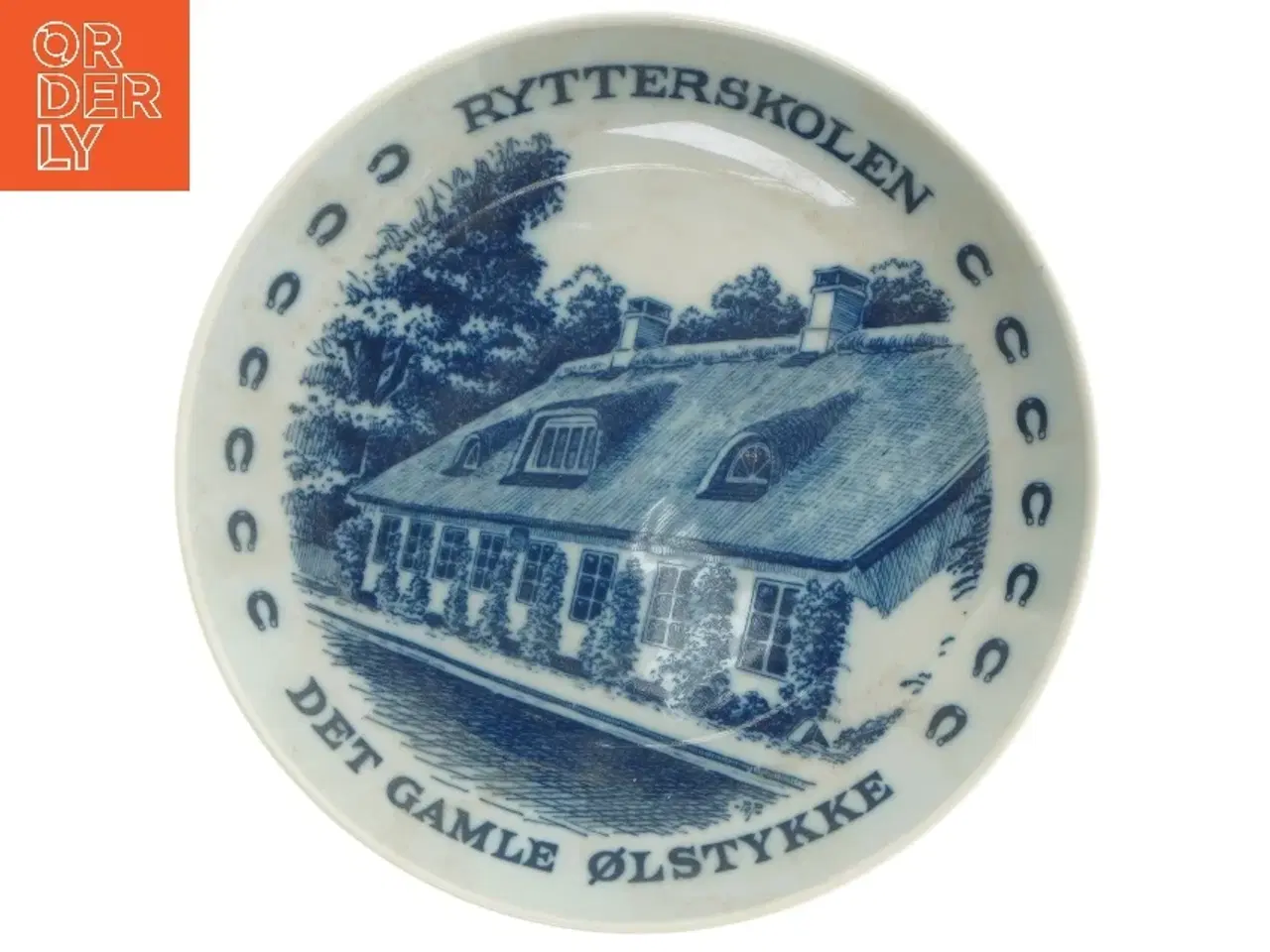 Billede 1 - Mindeplatte Rytterskolen 1982 fra Lise Porcelain (str. Ø 19,5 cm)