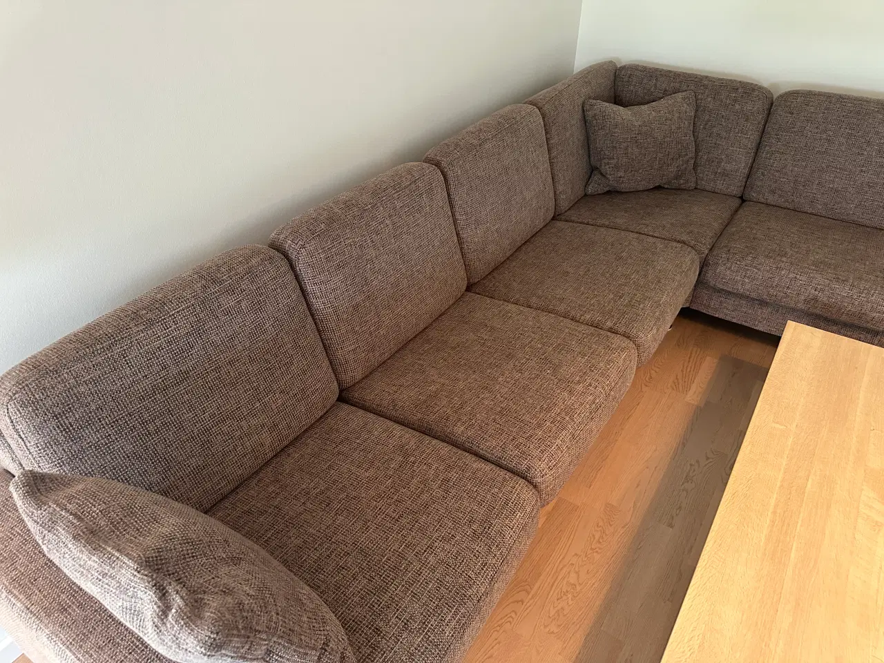 Billede 4 - Hjørnesofa med sofabord