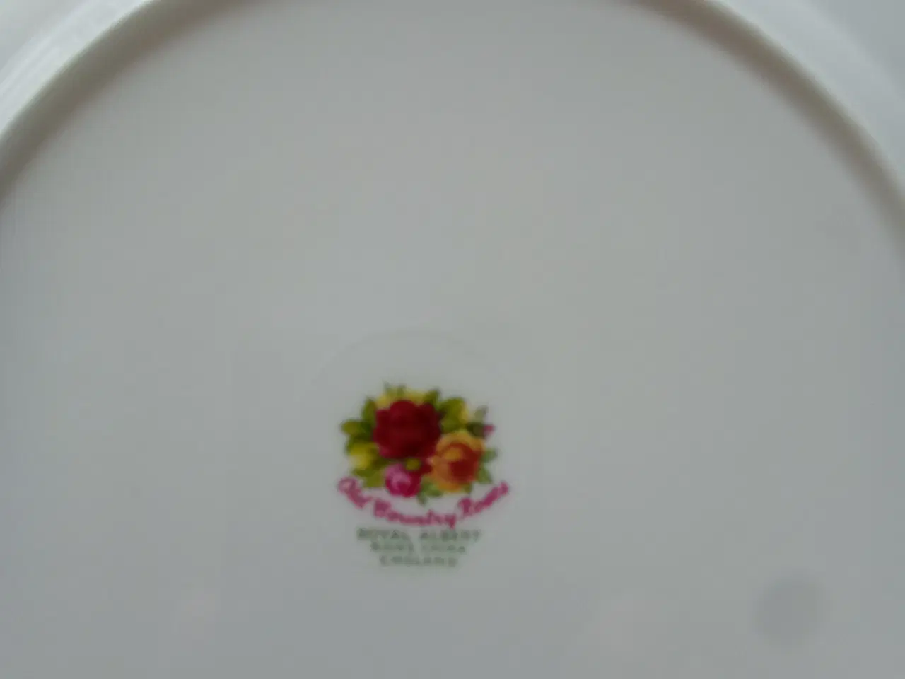 Billede 3 - 4 Old Country Roses Royal Albert tallerkner. 