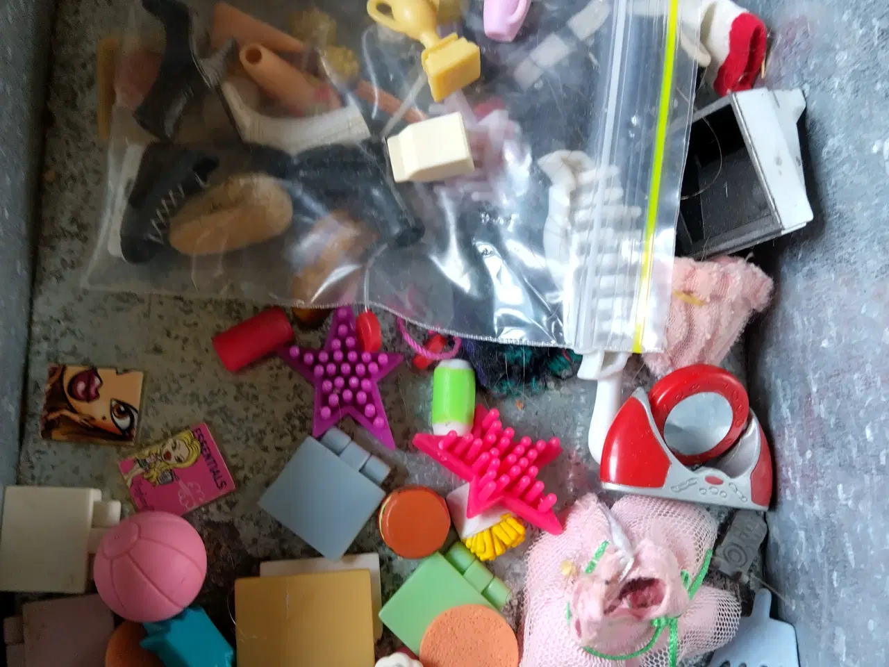 Billede 6 - 22 x Bratz dukker 0g tilbehør