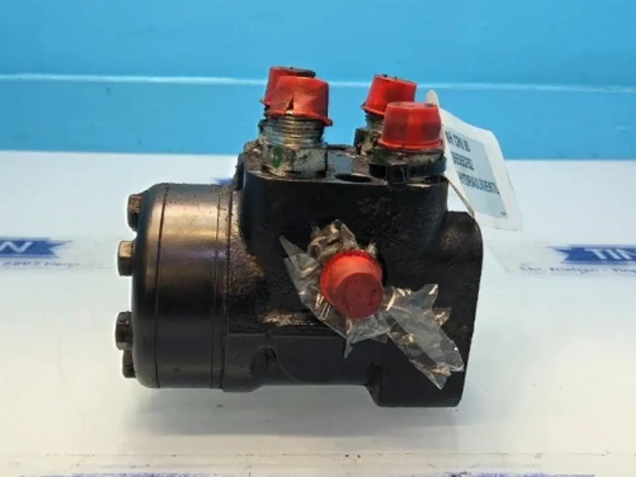 Billede 2 - New Holland CR9.90 Hydraulikventil 86565262