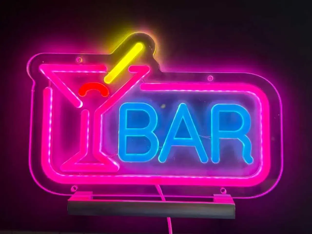 Billede 1 - Helt nyt LED-skilt "Cocktail Bar"