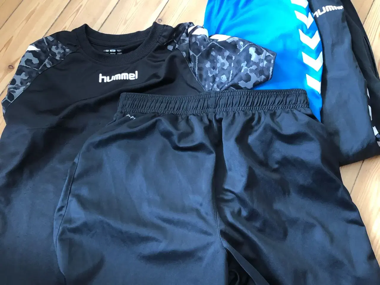 Billede 5 - 49 stk blandet tøj 10-12 år