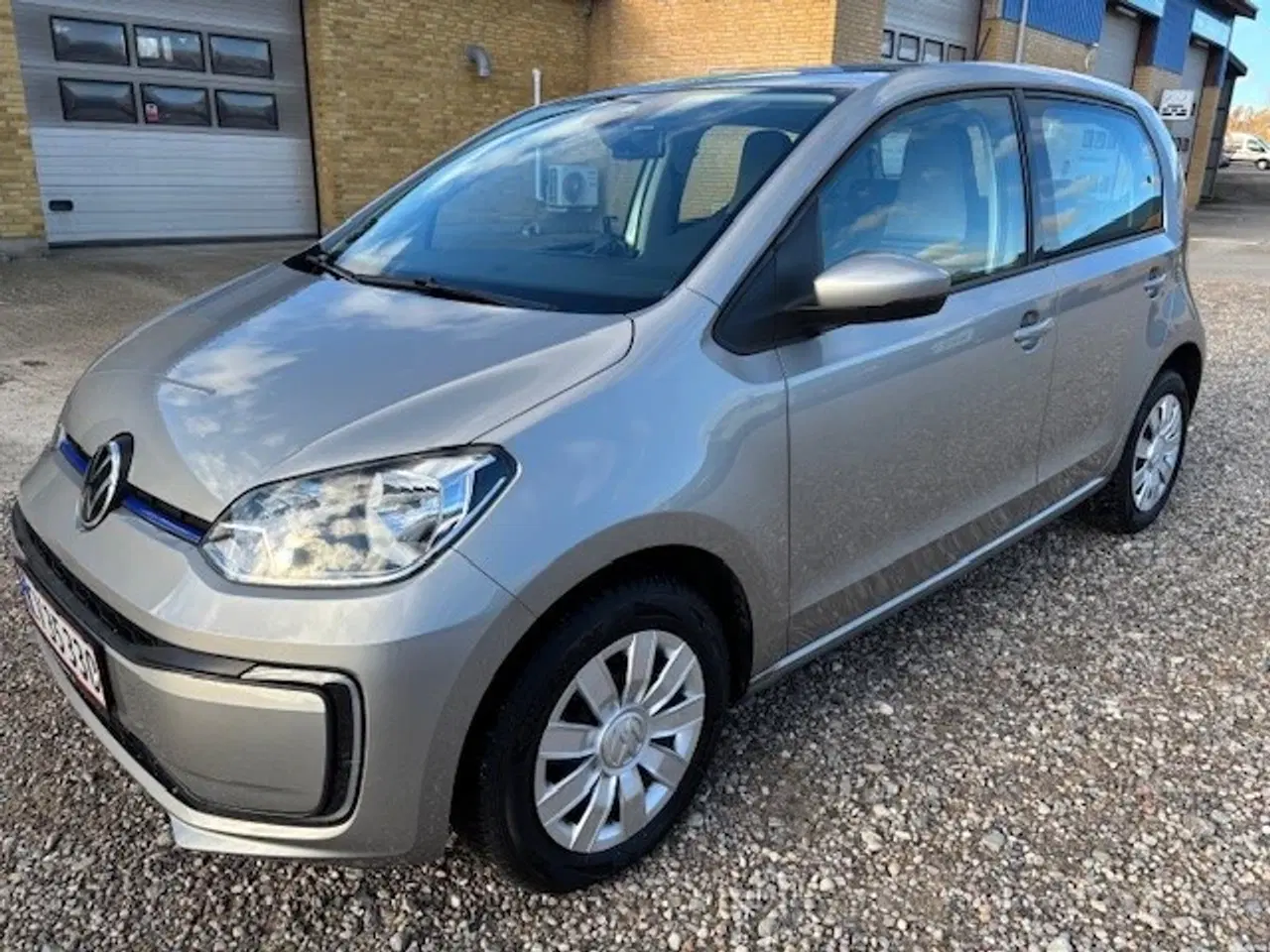 Billede 4 - Velholdt VOLKSWAGEN E-Up!