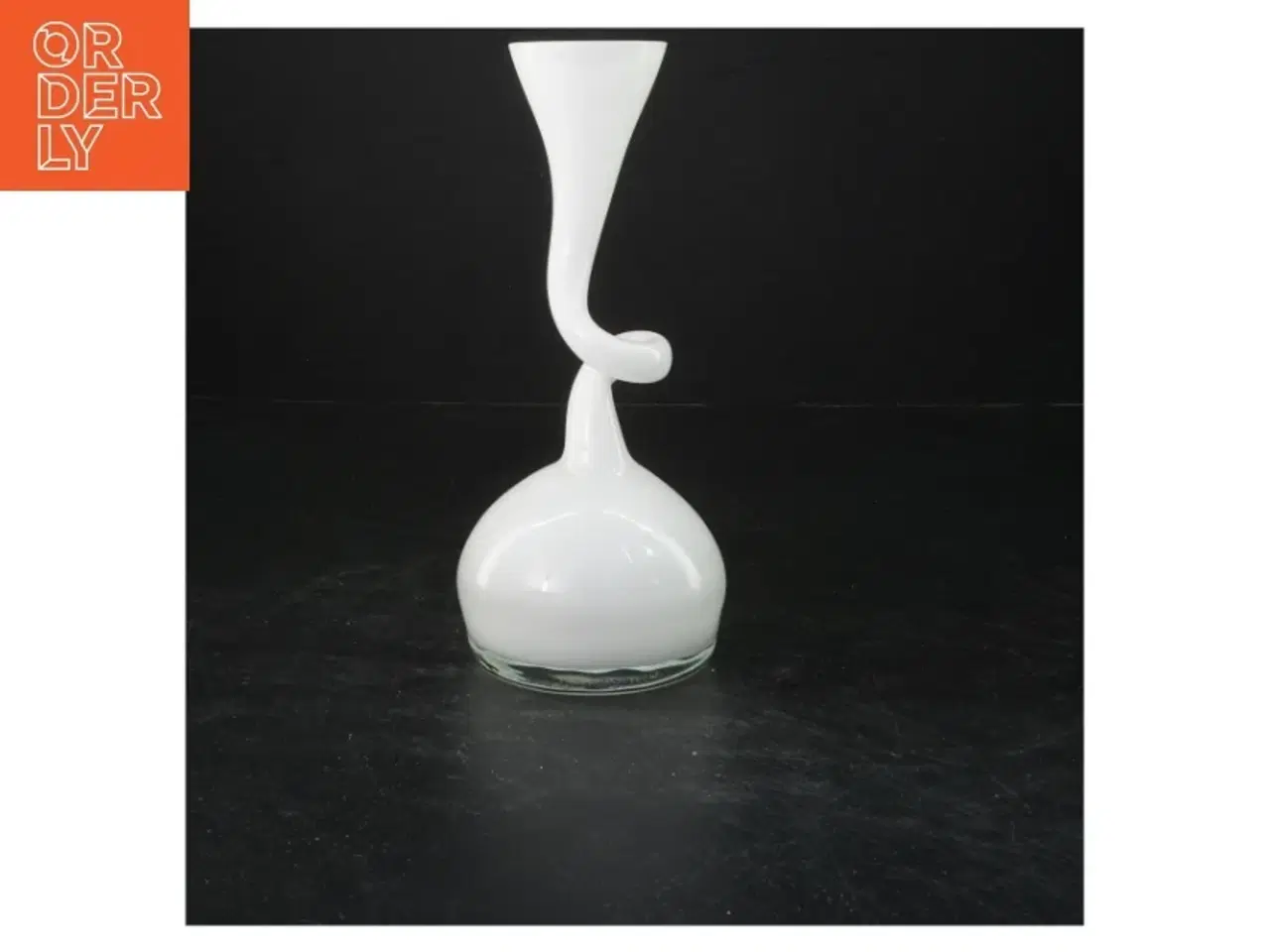 Billede 1 - Hvid lysestage Normann (str. 20x8 cm)