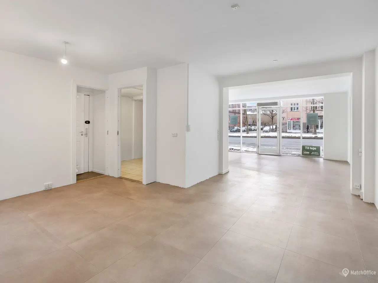 Billede 2 - Butik. showroom, klinik eller lignende på 72 m² med stor synlighed - 3 måneders lejefrihed ved indflytning