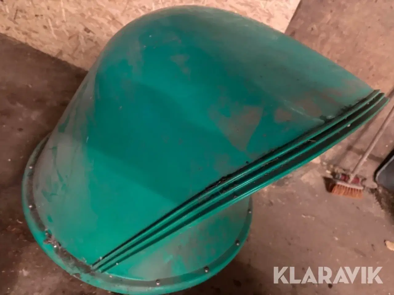 Billede 4 - Mineralbeholder og vandtrug