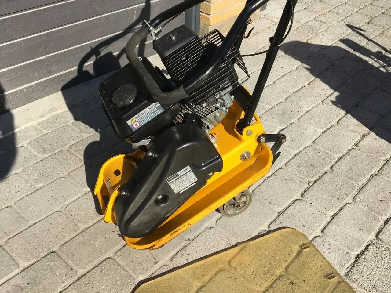 Billede 3 - PLADEVIBRATOR KUN UDLEJNING
