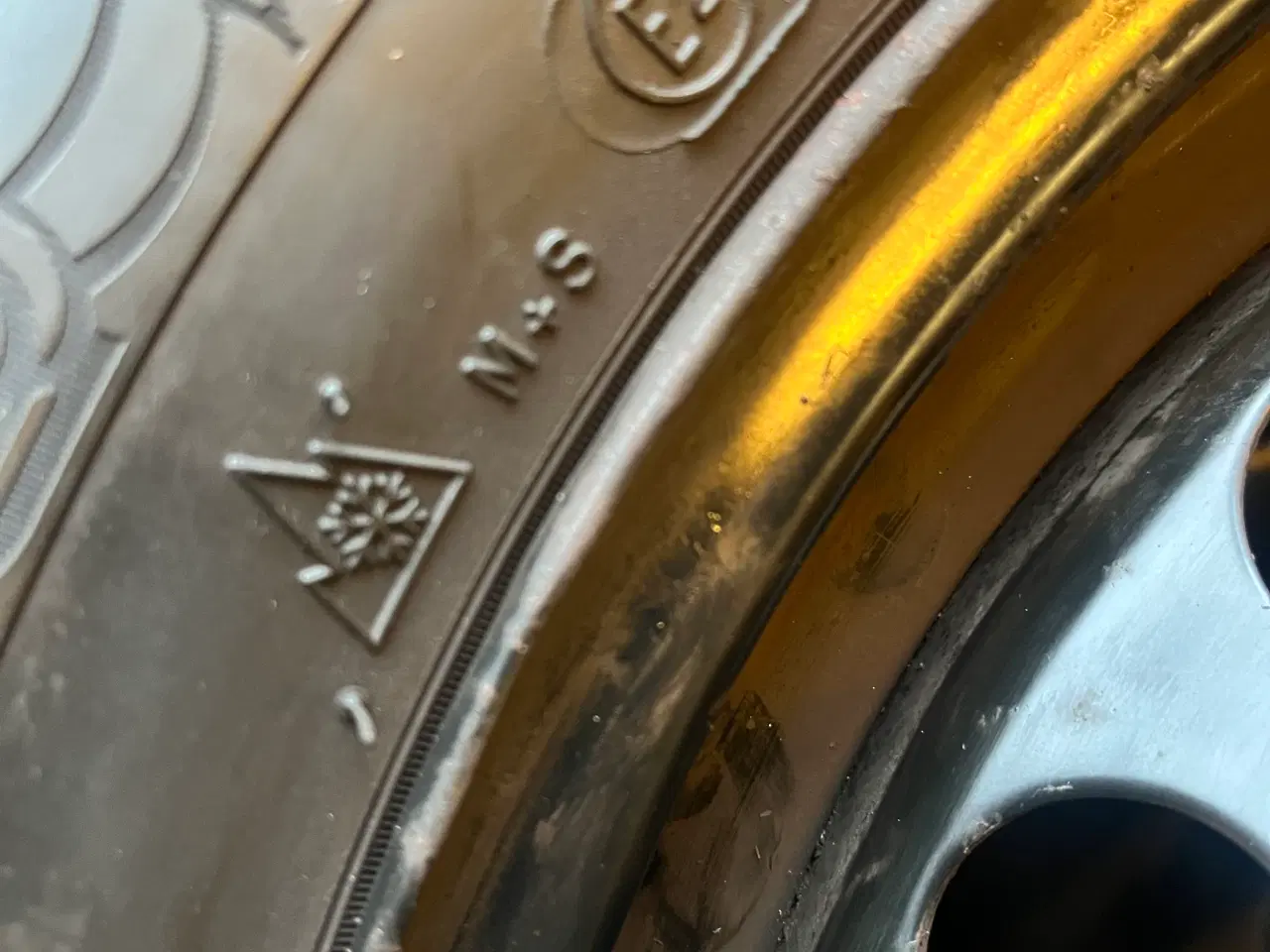 Billede 3 - Vinterhjul. 185-65-15 Michelin.